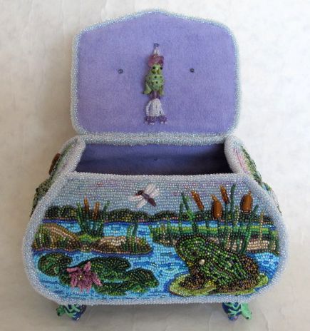 Bead Embroidered Frog Box 582